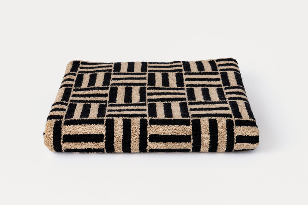 Bath Mat in Sand & Noir