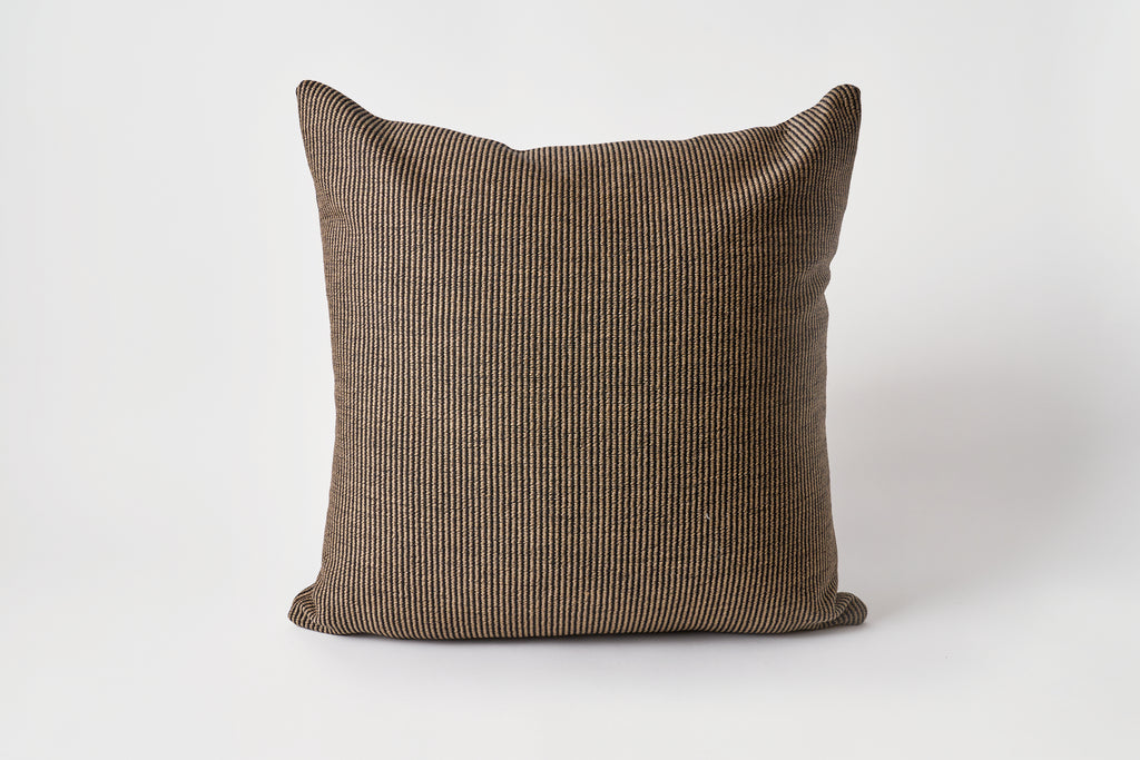 Fuse 0351 Pillow 20 x 20
