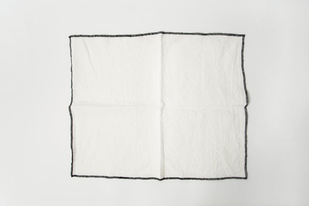 White Point Table Mat